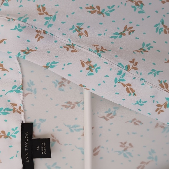 Ann Taylor Top - Picture 3 of 4